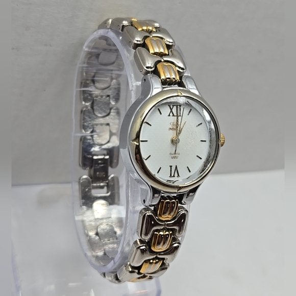 Womens Timex Watch G9 Silver Gold Two-Tone Quartz Bracelet New Battery - Picture 3 of 9
